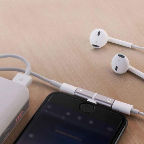 2-Pak - Splitter & Hodetelefonadapter for iPhone - Lad & Lytt