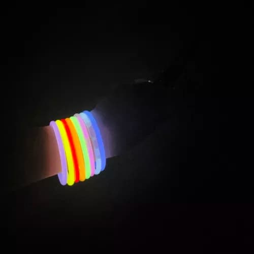 100 stk - Selvlysende Glowsticks – Armbånd