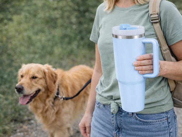 Termosmugg 1.2 L med sugrör