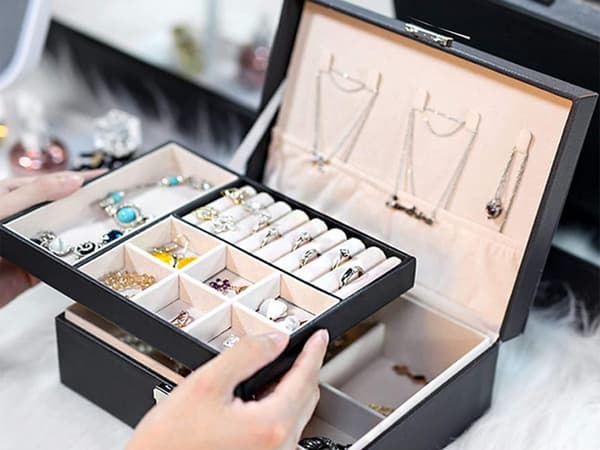 Smykkeskrin organizer elegant nøgleboks