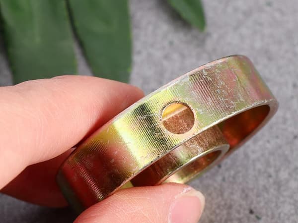 Shims fästringar för röjsågsbladfäste