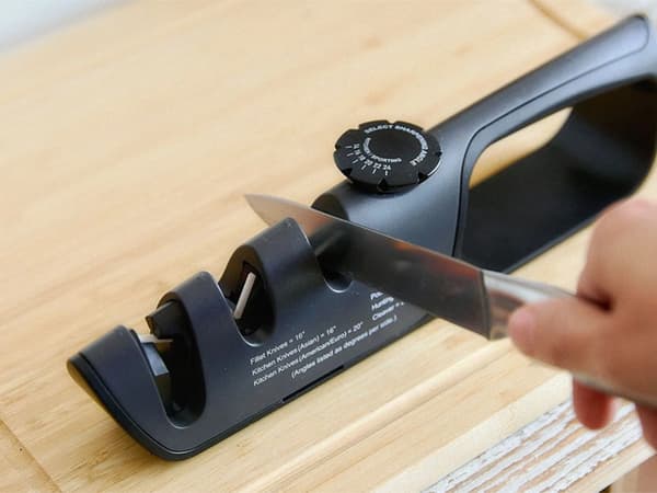 Kniv- og saksesliper - Sklisikker med justering