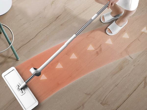 Flatmopp 125 cm - Hopfällbar mikrofibermopp med skrapa