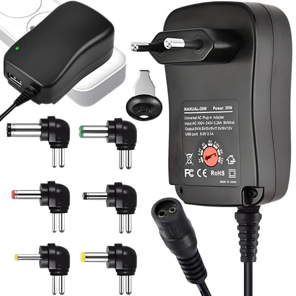 Universal strømadapter justerbar 3V–12V 6 stik