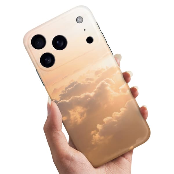 Skal / Mobilskal till iPhone 17 / 18 Pro Max - Clouds