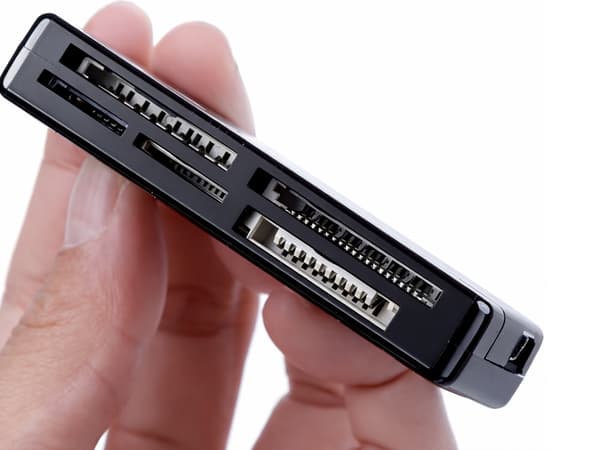 Minnekortleser USB CF SD microSD XD MS MMC