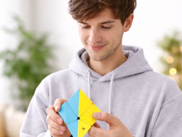 Pyramide speedcube
