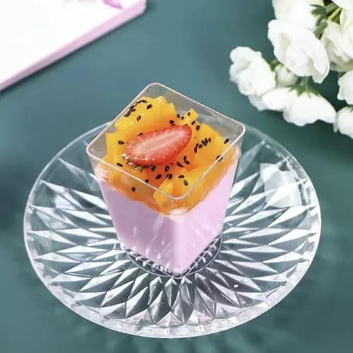 Firkantede plastbeger til mousse og dessert – 160 ml- 100-Pak