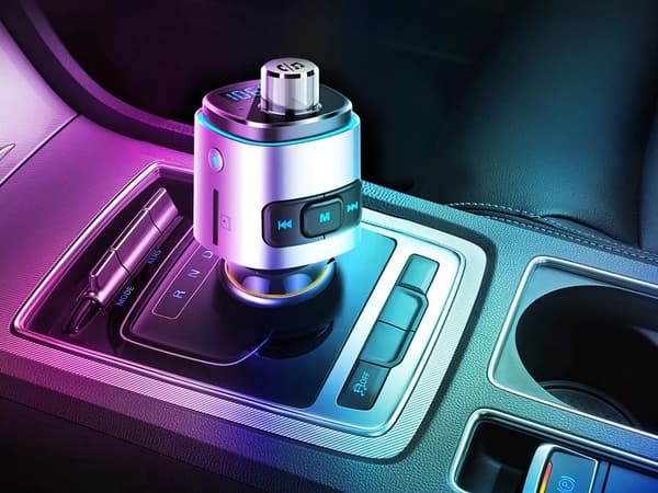 FM-sender bil - Hurtiglader 2×USB + belysning