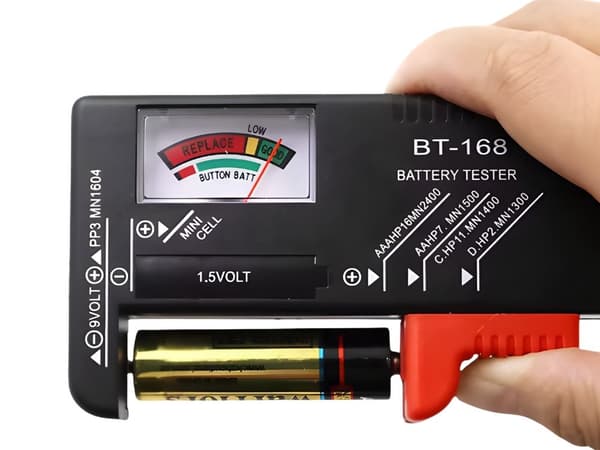 Batteritester analog for AA AAA 9V C D