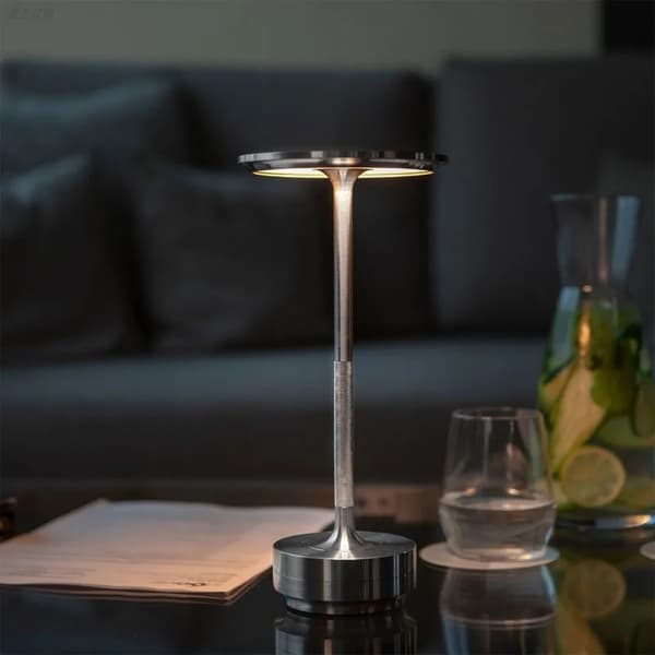 Bordlampe Trådløs - LED-lys - 1-Pack Silver