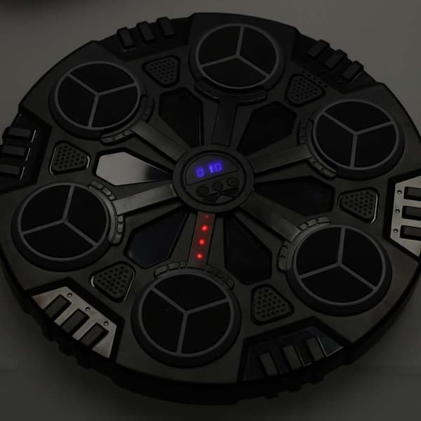 Bluetooth musik boxningsplatta vägg