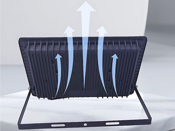Halogenstrålkaster LED 100W 6000K med skumringssensor IP66