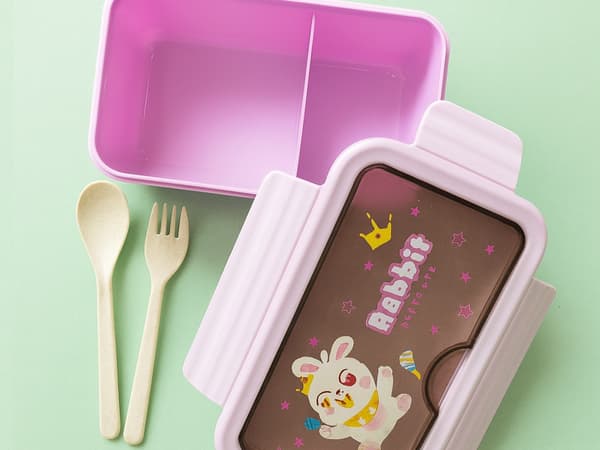 Matboks til skolen med rom og bestikk