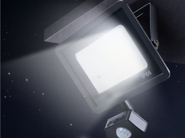 Halogenstrålkaster LED 100W 6000K med skumringssensor IP66