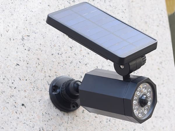 Solcellelampe 8 LED - Havelampe med sensor