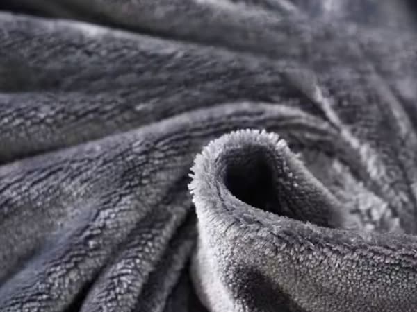 Lämmitetty peitto 140×70 cm - 7 lämmitysaluetta, 3 tilaa