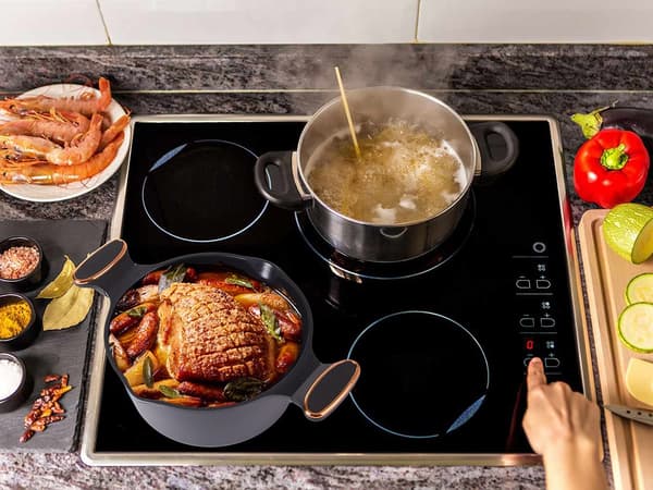 7L Kastrull med lock - Non stick beläggning - Induktionshäll