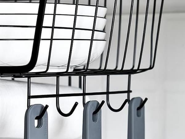 Metallkorg under skåpets topp, 5 krokar, pappershållare - Black
