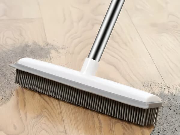 Silikonkost med skaft 120 cm