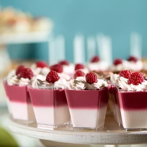 Firkantede plastbeger til mousse og dessert – 160 ml- 150-Pak