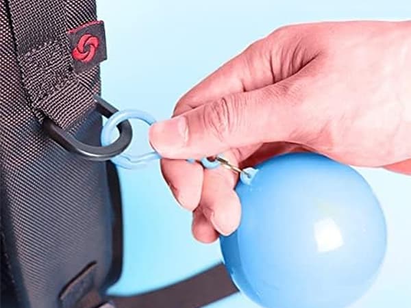 Regnponcho i boll - Nyckelringsmodell