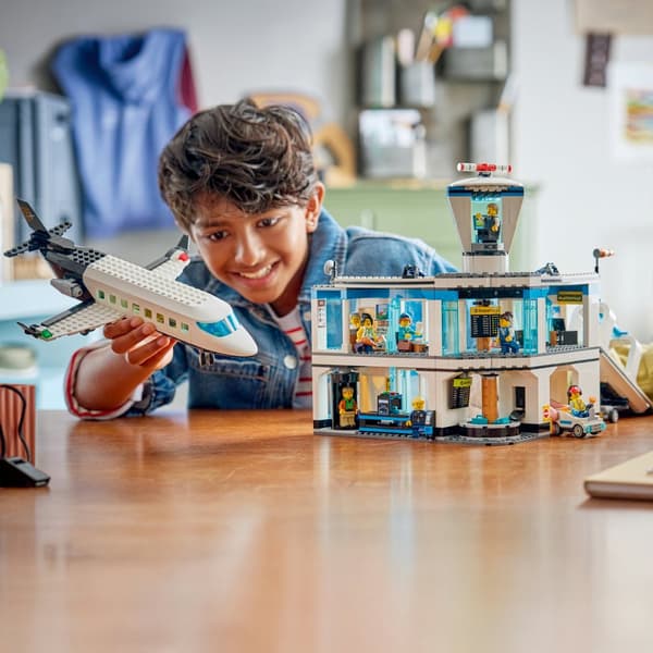 LEGO City Flygplats med flygplan 60502