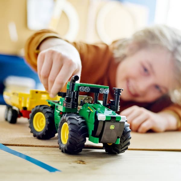LEGO Technic John Deere 9620R terrängtraktor 42136