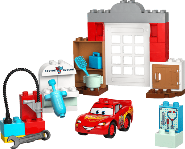 LEGO DUPLO McQueens besök i Docs garage 10456