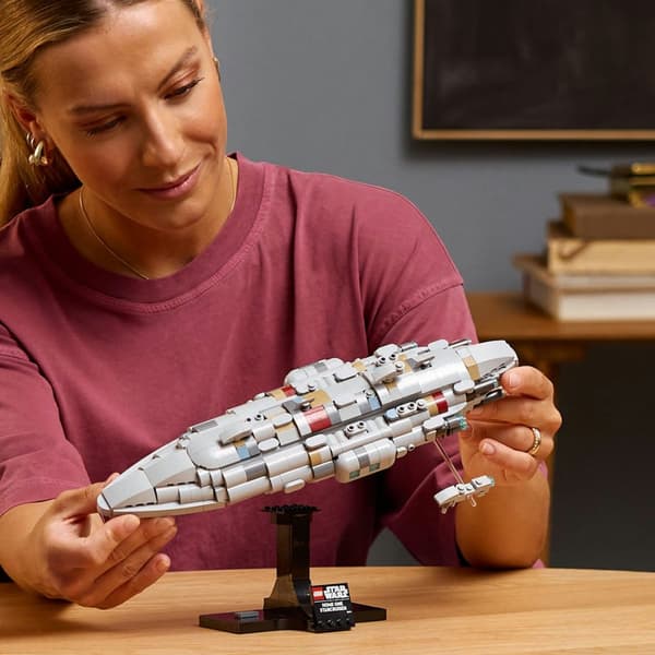 LEGO Star Wars Home One Starcruiser 75405