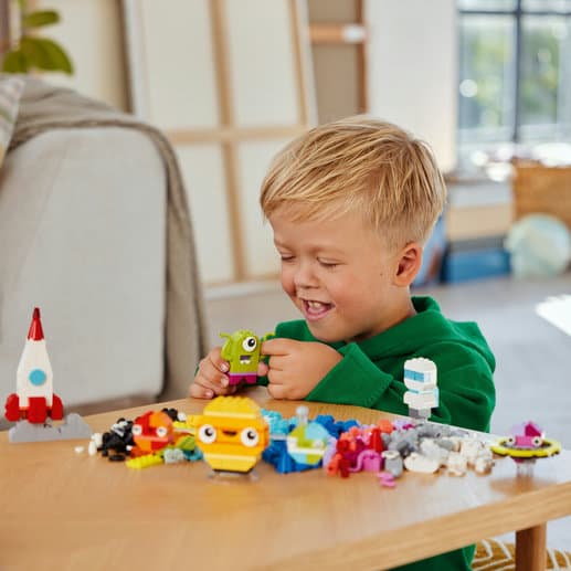 LEGO Classic Kreativa planeter 11037