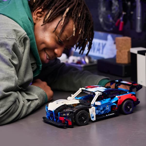 LEGO Technic BMW M4 GT3 EVO racerbil 42226