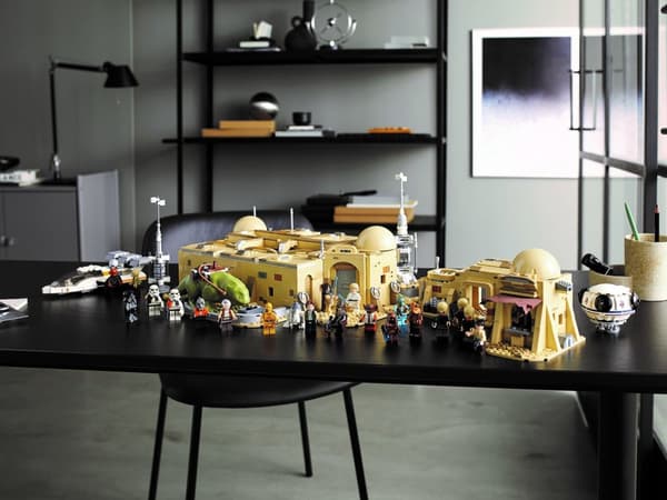 LEGO Star Wars Mos Eisley Cantina 75290