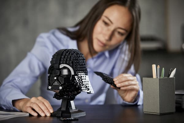 LEGO Star Wars Darth Vader Helmet 75304