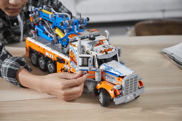 LEGO Technic Tung Bärgningsbil 42128
