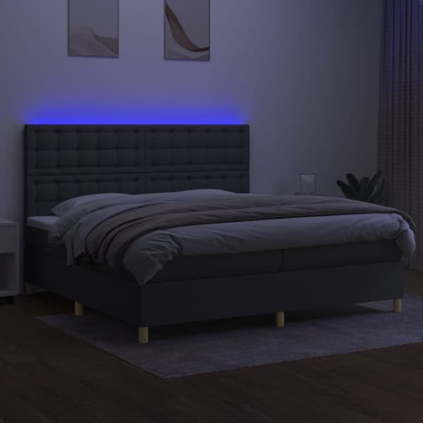 Ramsäng med madrass & LED mörkgrå 200x200 cm tyg