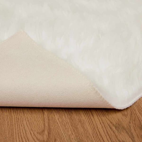 Fuskfäll matta TAFALLA Vit 100 x 200 cm Polyester