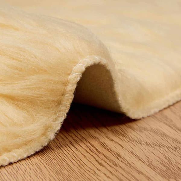 Fuskfäll matta TAFALLA Gräddvit Ø 160 cm Polyester