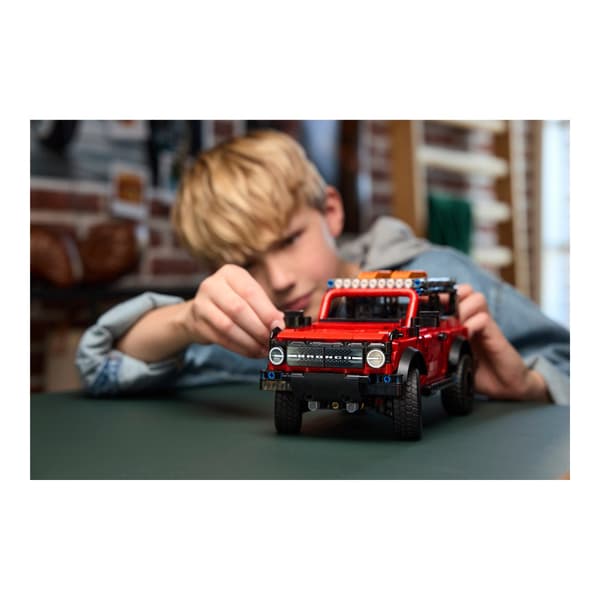 LEGO Technic - Ford Bronco SUV - byggsats