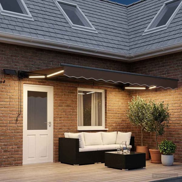 Manuell markisram med LED-lampor Taupe 4,5 × 3,5 m