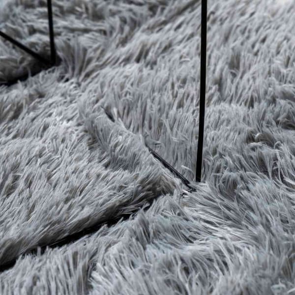 Ryamatta med lång lugg NAVARRA silvergrå 60x100 cm polyester