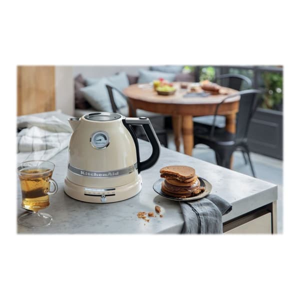 KitchenAid 5KEK1522EAC - vattenkokare - kräm