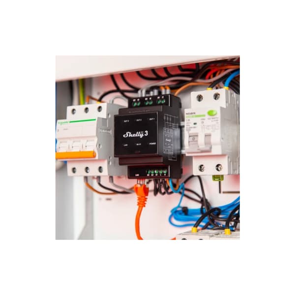 Shelly Pro 3 elektriska reläer Svart