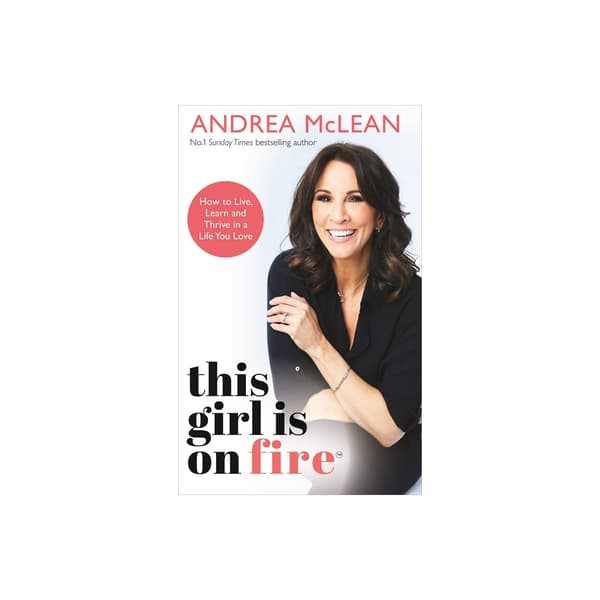 This Girl Is on Fire (häftad, eng)