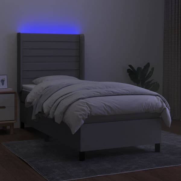 Ramsäng med madrass & LED ljusgrå 100x200 cm tyg