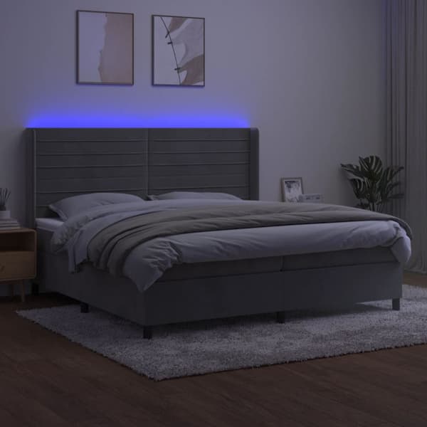 Ramsäng med madrass & LED ljusgrå 200x200 cm sammet