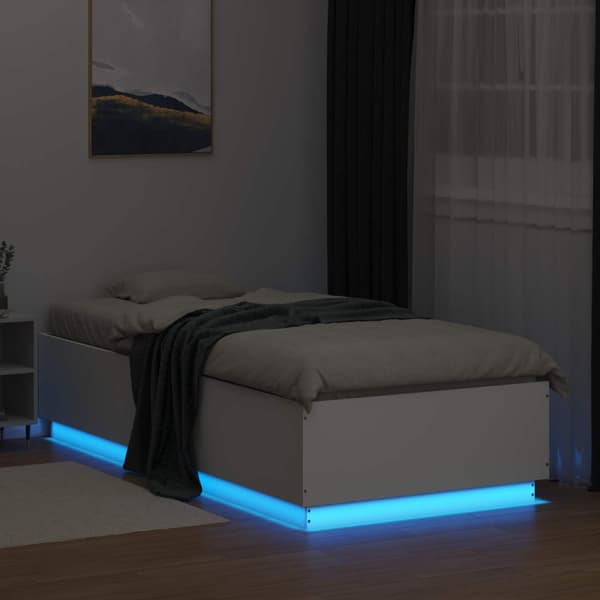 Sängram med LED Vit 80 x 200 cm Konstruerat trä