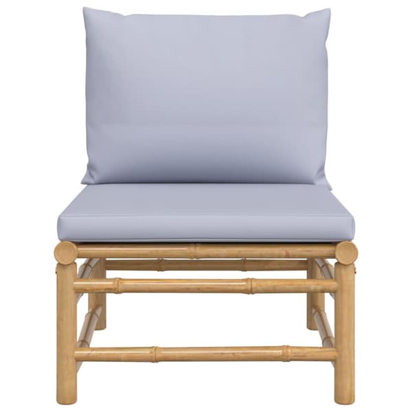 Soffa mittdel med ljusgråa dynor bambu