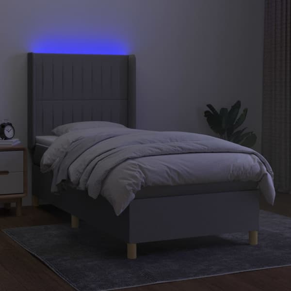 Ramsäng med madrass & LED ljusgrå 80x200 cm tyg