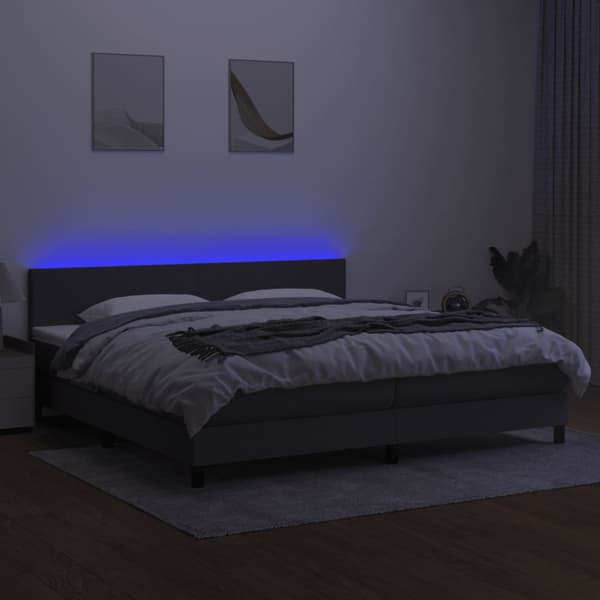 Ramsäng med madrass & LED mörkgrå 200x200 cm tyg